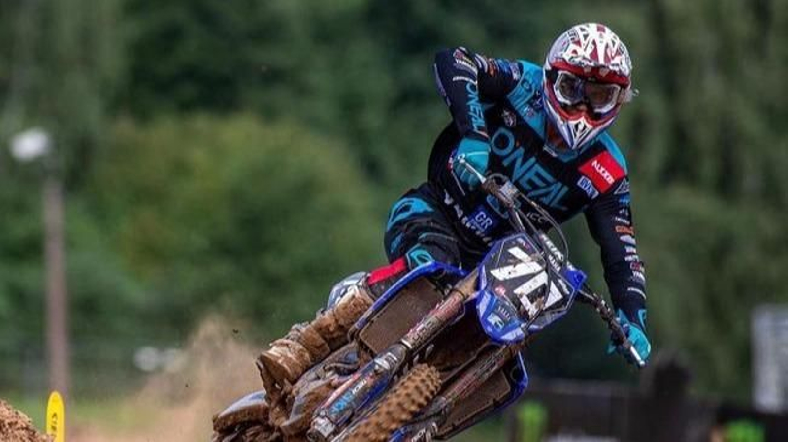 El piloto vigués marcha undécimo en el Mundial de MX2.