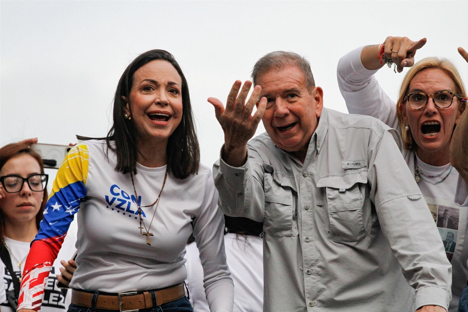 En la imagen Maria Corina Machado y el candidato opositor Edmundo Gonzalez