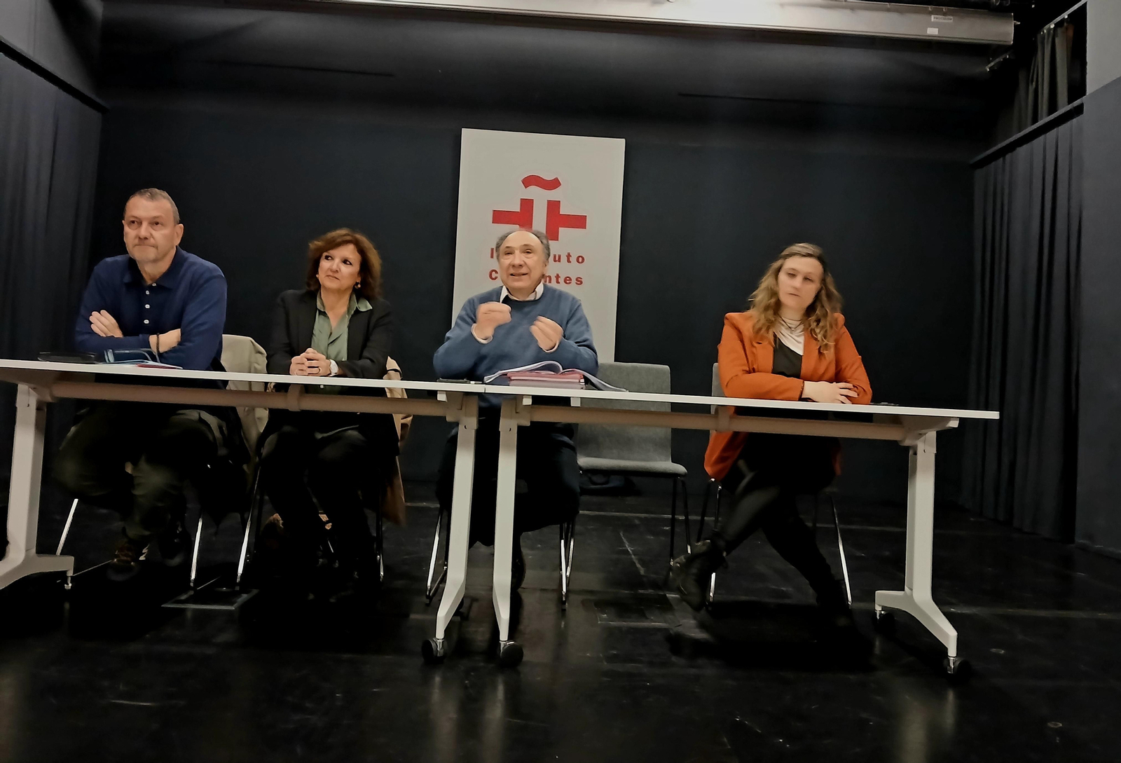 El Consejo de Residentes Españoles de la Demarcación Consular de París, mantuvo el pasado sábado, 1 de junio, en la sede del Instituto Cervantes de París, un encuentro debate, con los residentes de esta área del país.