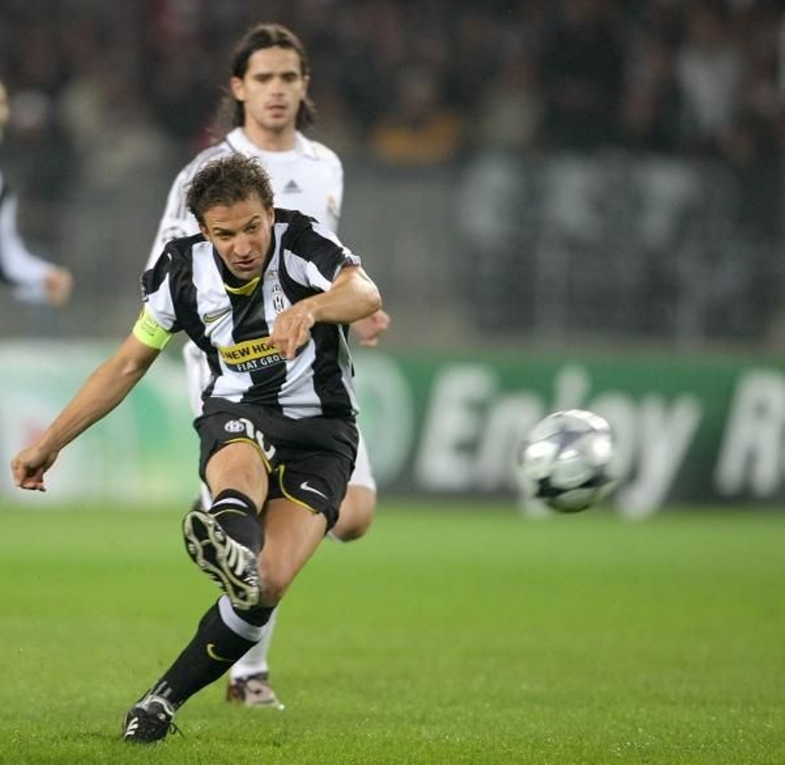 Del Piero marca el primer gol para la Juventus. (Foto: Marco Giglio)