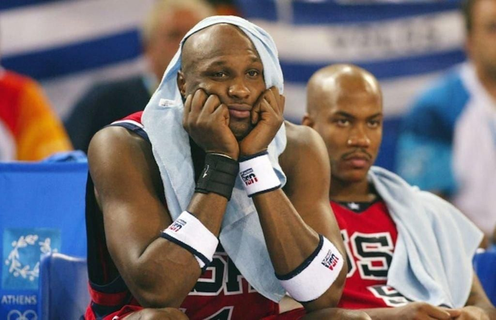 Lamar Odom, en el banquillo de Estados Unidos durante los Juegos Olímpicos de Atenas.