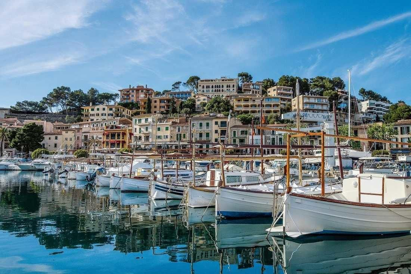 El pintoresco Puerto de Sóller, en Mallorca.