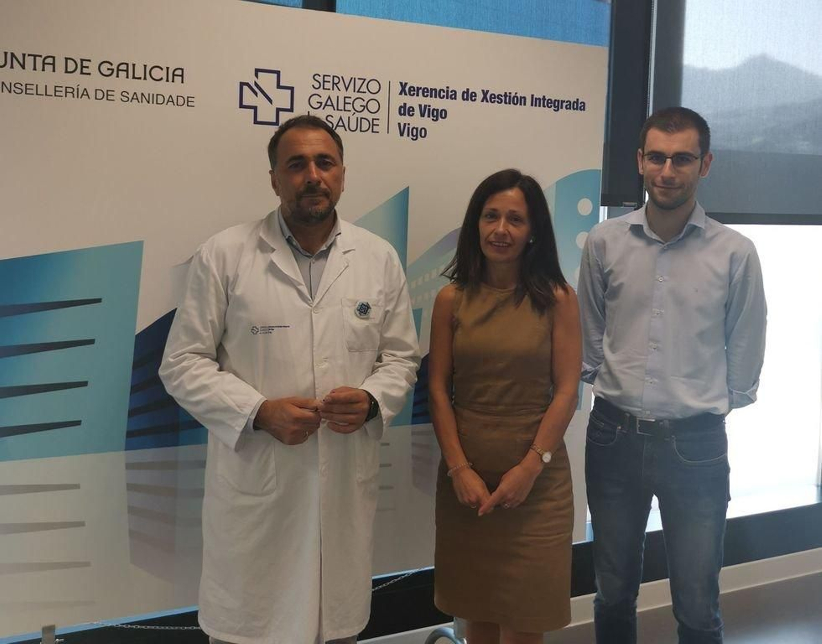 Julio García Comesaña, Belén Villar y Francisco J. Represas, tras la reunión de ayer.