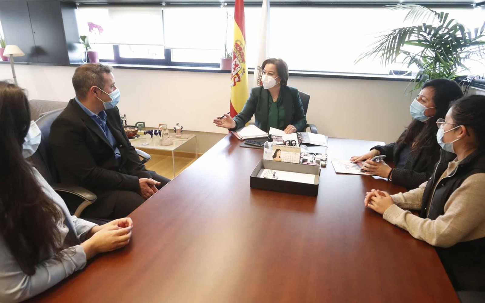 López Abella ratificó el apoyo del Gobierno gallego a las mujeres migrantes