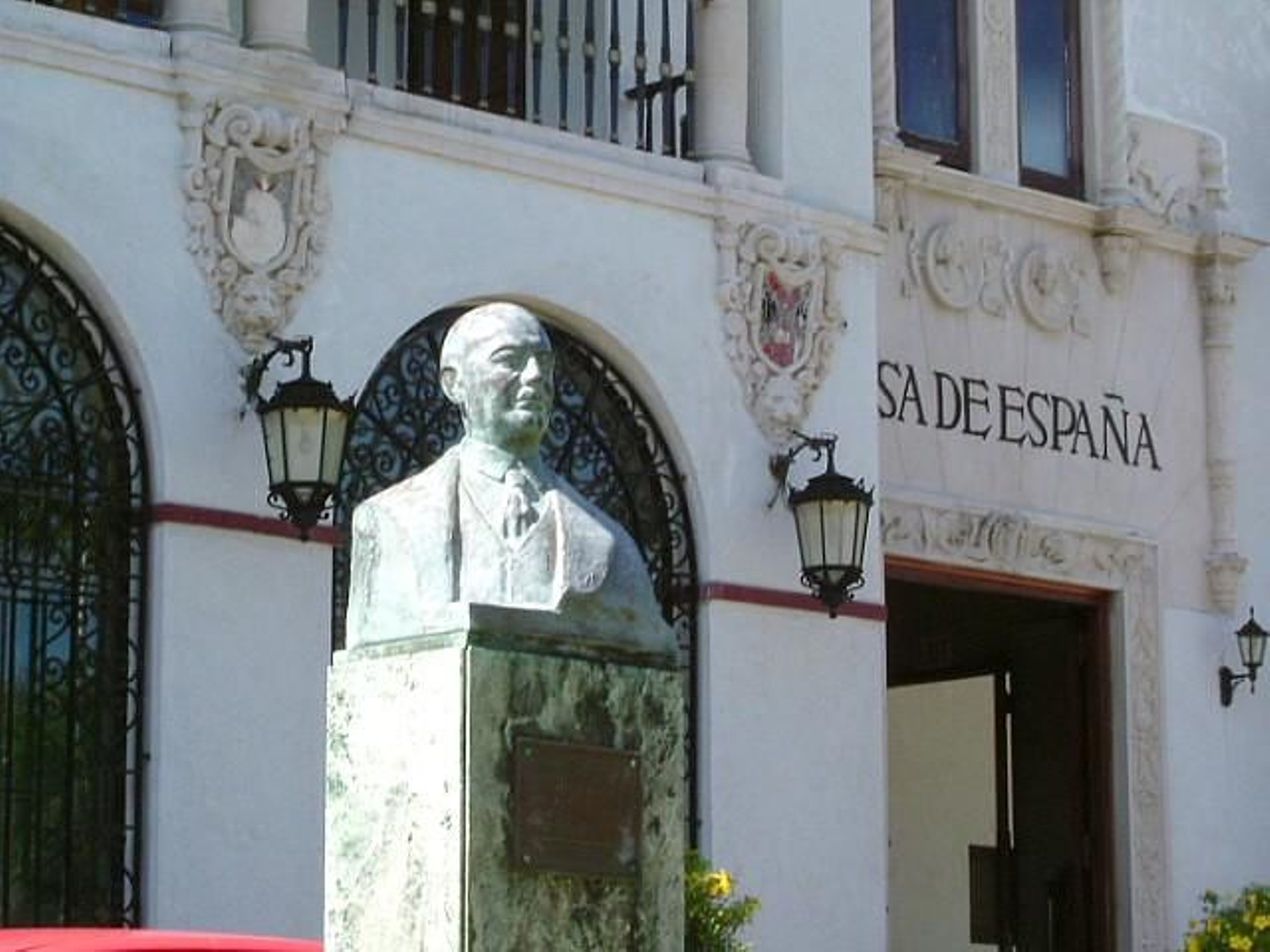 Las Casas de España, centros tradicionales de reunión de los españoles en el extranjero
