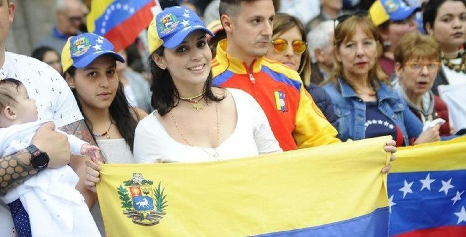 Concentración en la plaza mayor
Ourense de venezolanos