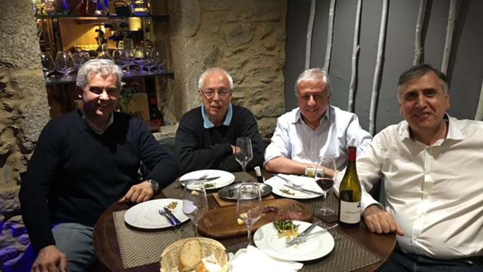 6. CON AMIGOS EN SANTIAGO