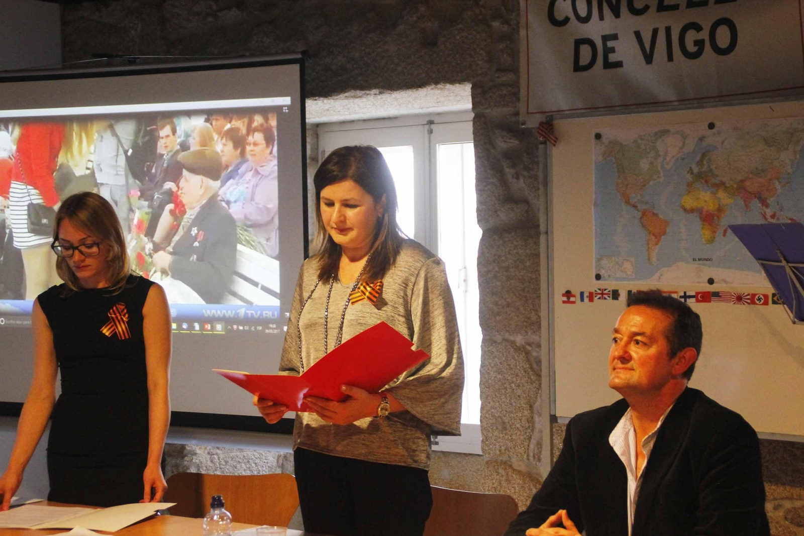 Marina Bakhtina preside la Asociación de Eslavos de Galicia. Ayer, en el acto, con imágenes.