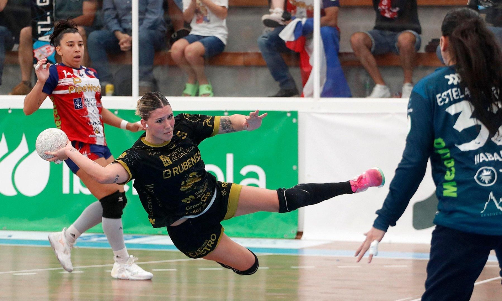 El Porriño se llevó el derbi ante el Guardés.