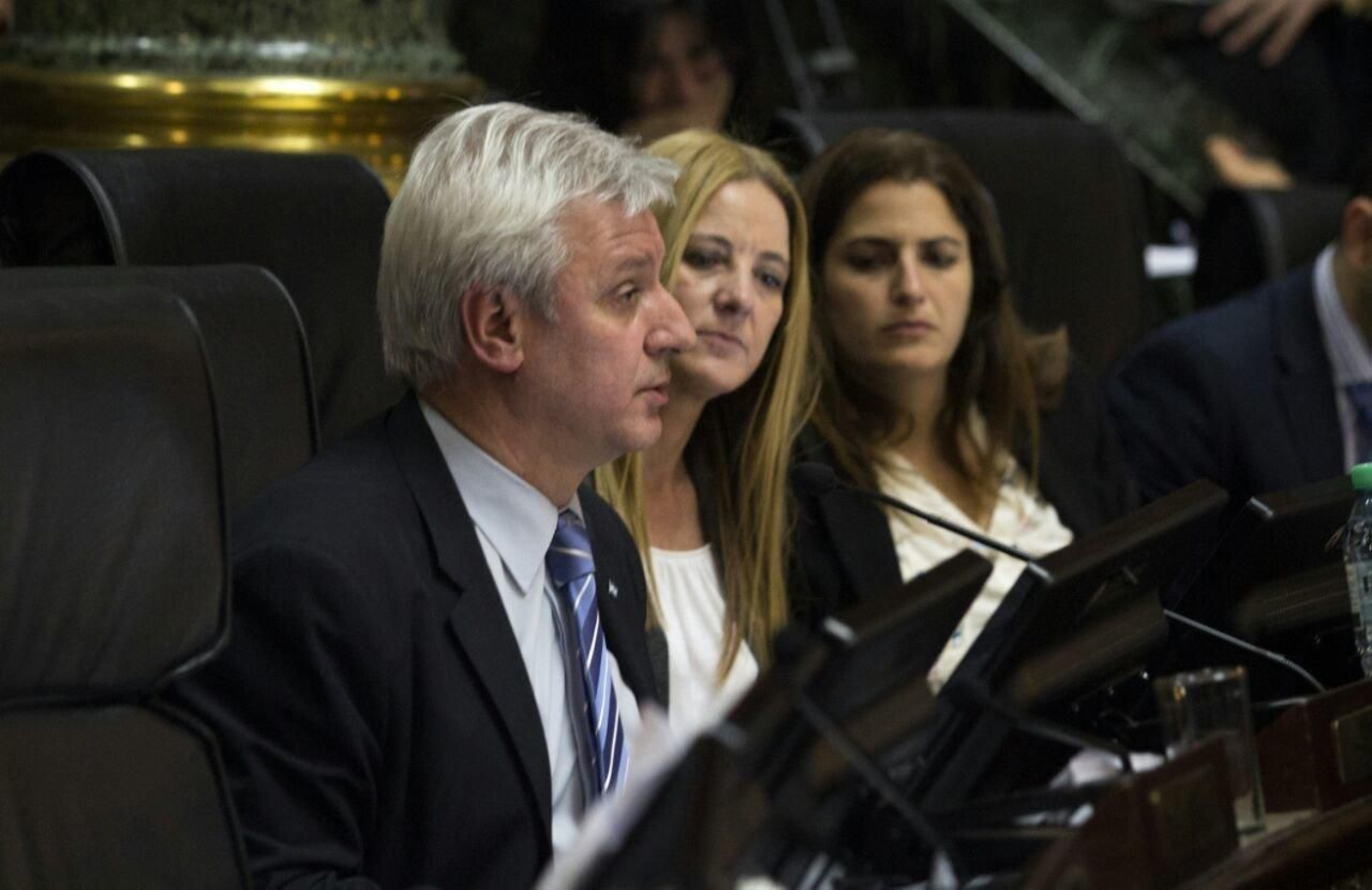 El diputado Emilio Raposo durante la presentación de la propuesta en la Legislatura