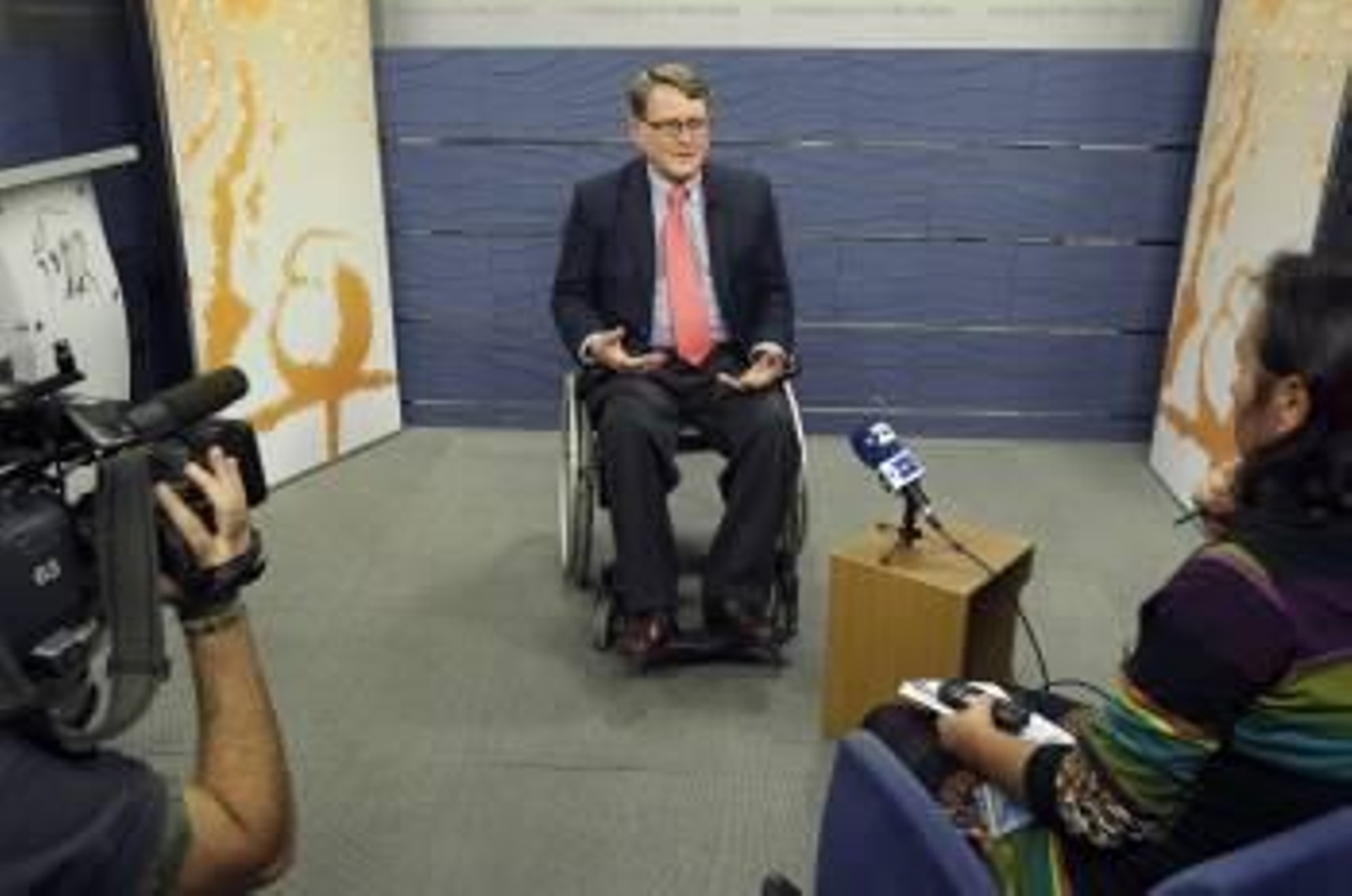 El diputado del Partido Popular, Francisco Baño, durante una entrevista. (Foto: CHEMA MOYA)