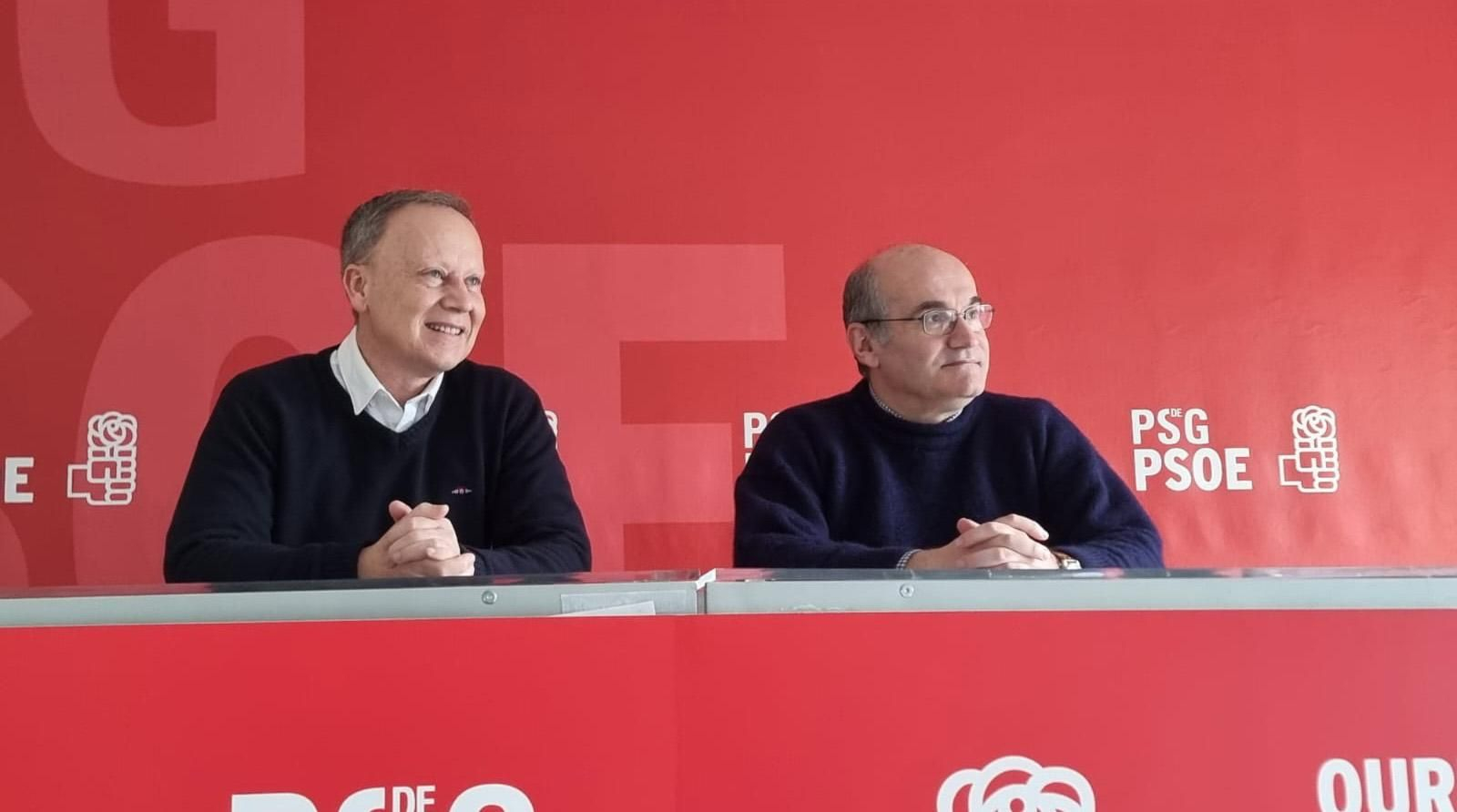 El secretario provincial del PSdeG-PSOE, Rafael Rodríguez Villarino y e  secretario de Migraciones del PSOE ourensano, Luis Gulín Iglesias