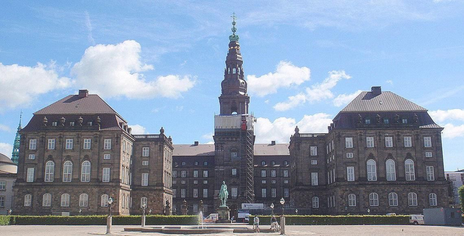 El Parlamento danés aprobó una reforma legal para reducir a casi la mitad la ayuda económica que perciben los solicitantes de asilo.