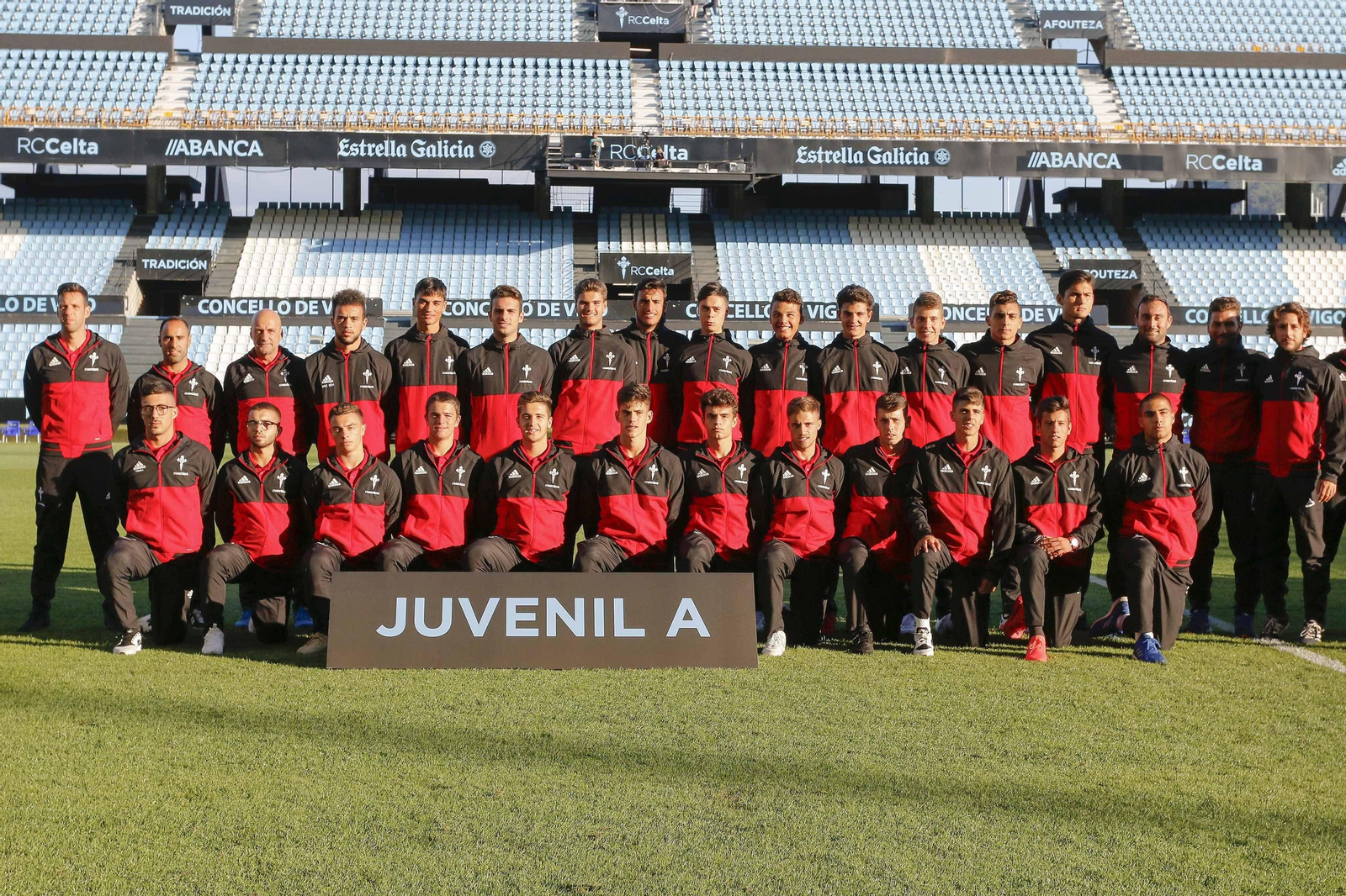 Celta, Val Miñor, Areosa y Alondras juvenil inician la temporada.
