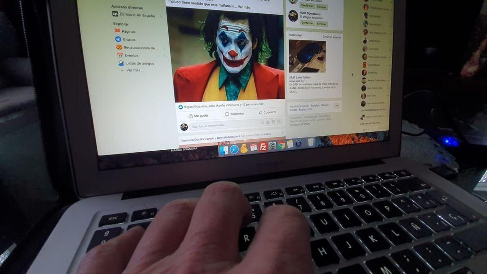 Casi el 55% de los vigueses tiene un perfil abierto en Facebook, la red con más usuarios.