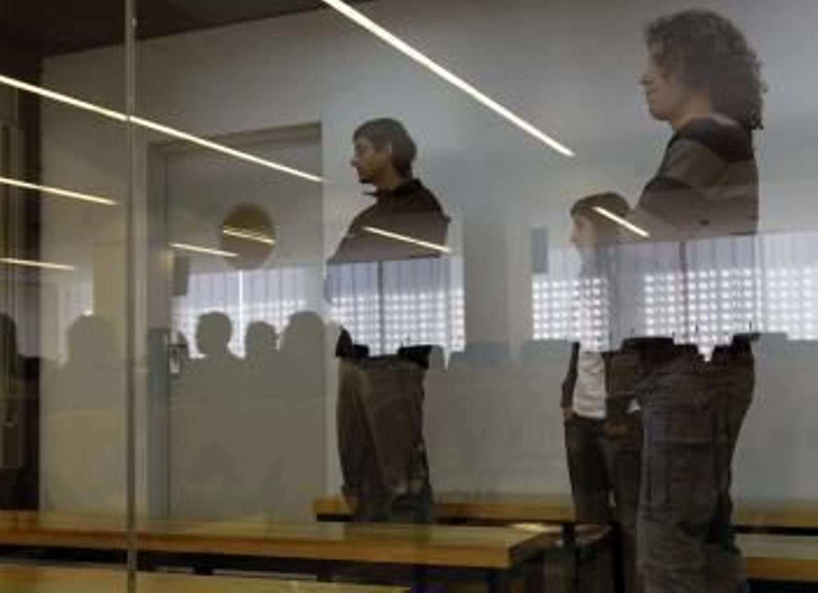 La Audiencia Nacional juzga desde hoy a tres miembros del 'comando Otazua' de ETA (en la imagen) por el atentado con bomba lapa en el que murió el inspector jefe de la Policía Eduardo Puelles.