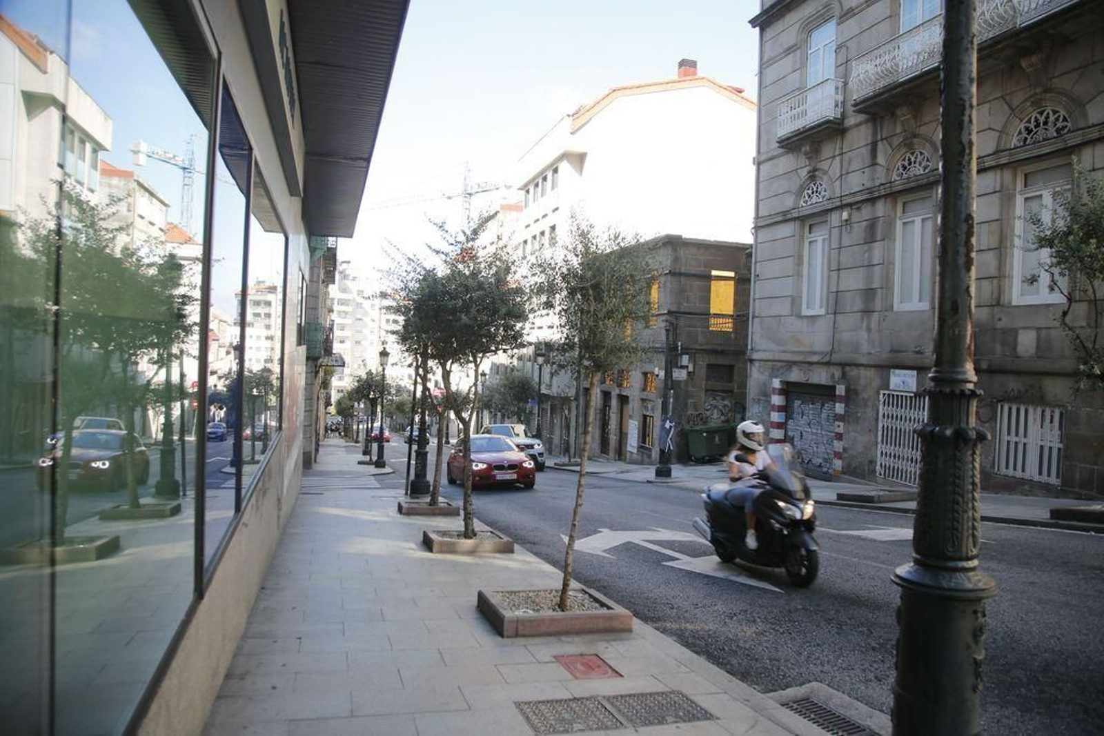 El robo de la cartera de la joven se produjo en la calle Cervantes durante el pasado sábado.