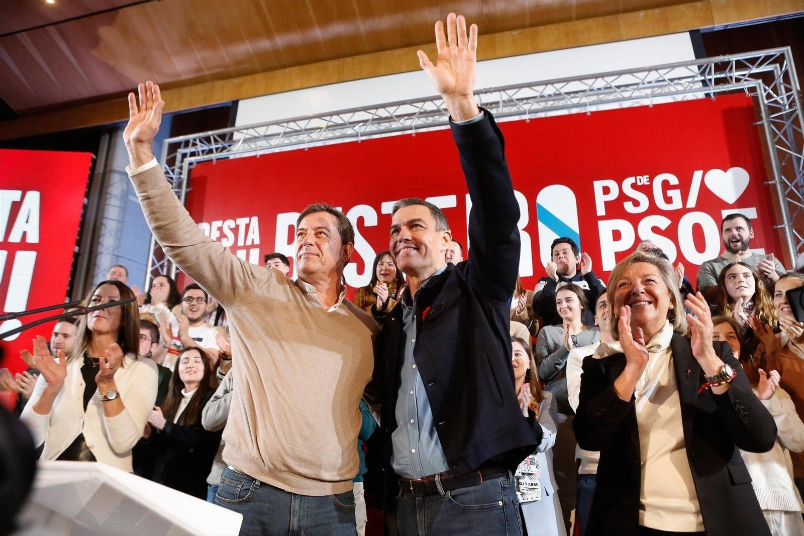 Acto de precampaña electoral del PSOE en Lugo, con Sánchez y Besteiro. // E.P.