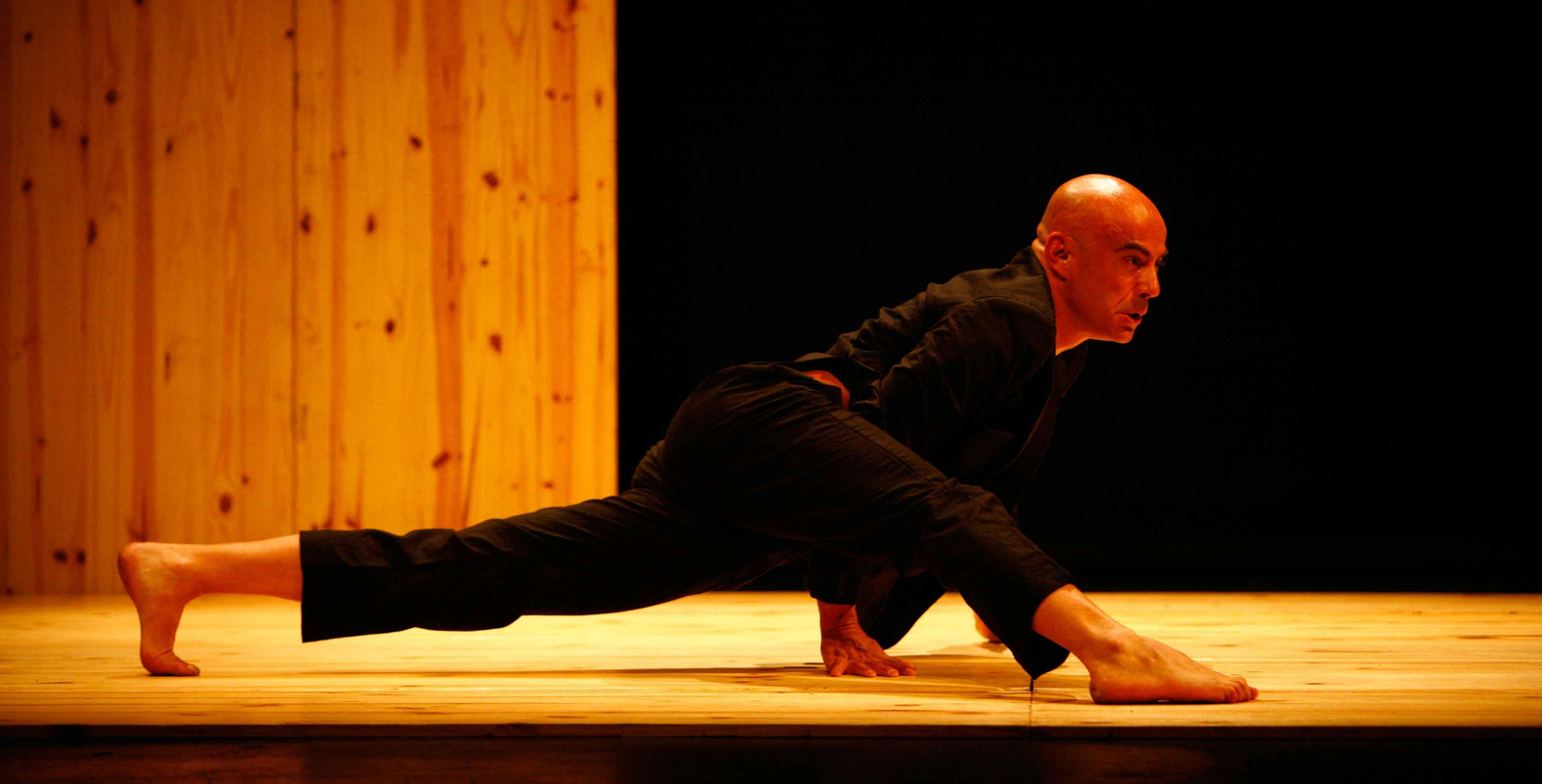 Fotografóa de Ricardo Bautista: 'Los zuecos van hacia sus buenos hábitos'.