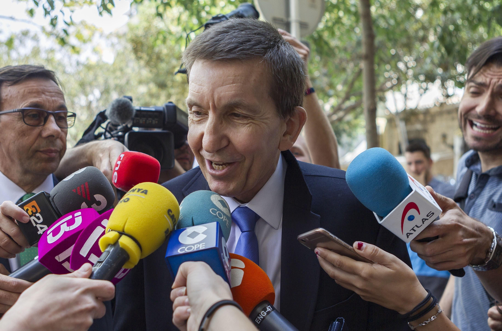 Moix, atendiendo a los medios de comunicación el pasado miércoles.