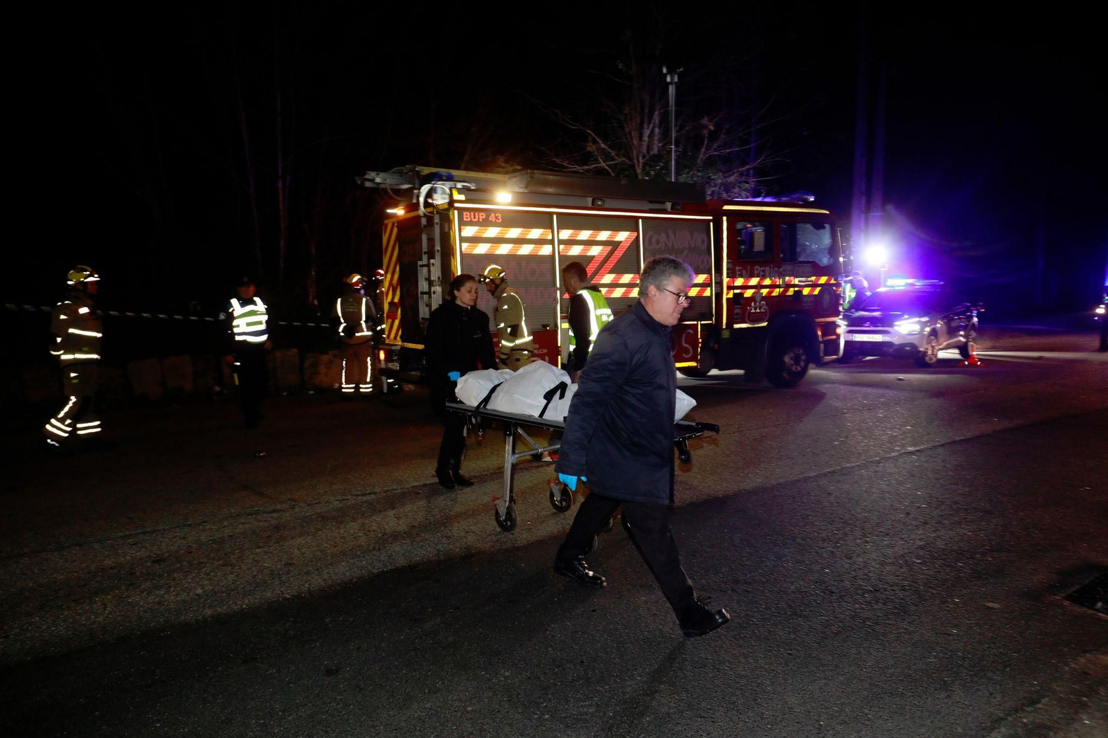 Retiran el cuerpo de Judith en O Porriño. // Alberte