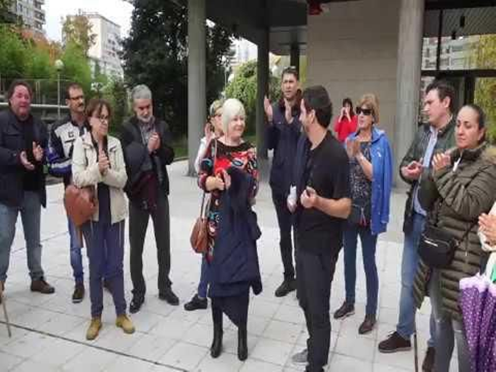 Concentración en apoyo empleados de la cafetería del Meixoeiro // Vicente