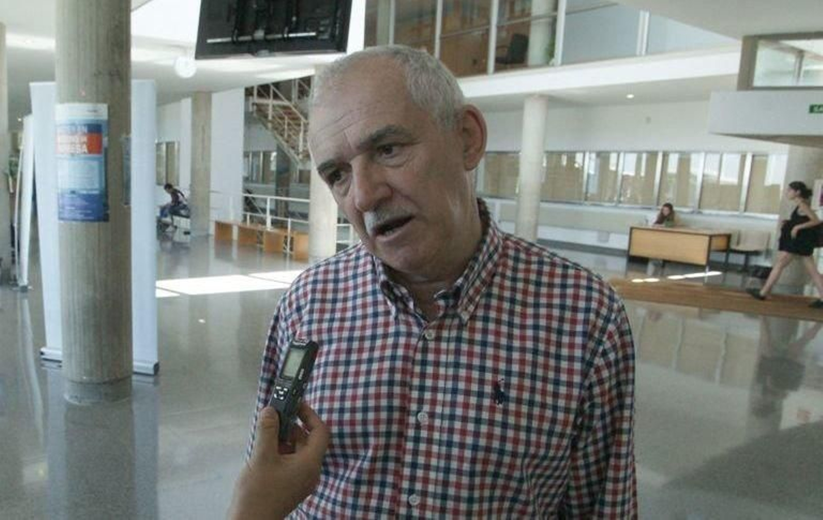 El profesor de la Facultad de Económicas Manuel Besada