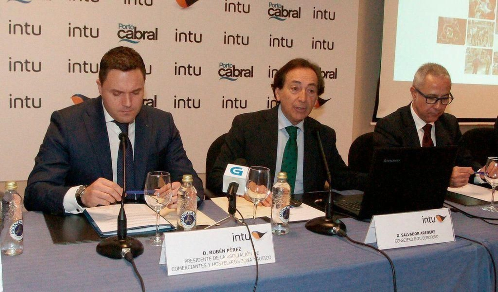 Salvador Arenere, consejero de Intu, en un acto en Vigo.