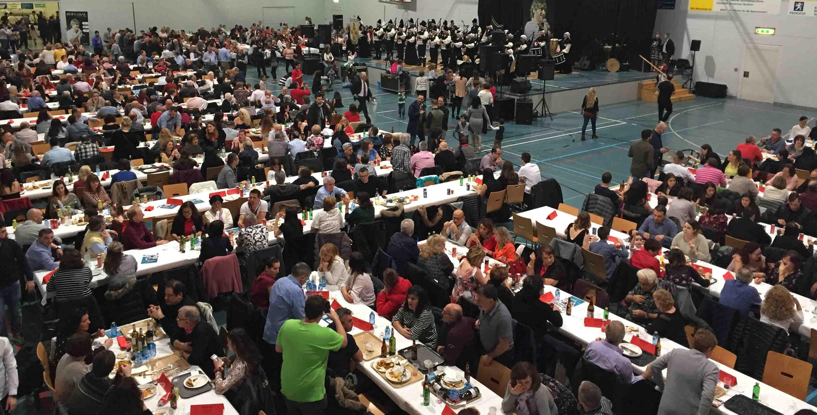 Foto de archivo de la celebración del 37º aniversario de la Asociación Cultural "As Xeitosiñas" de Zürich