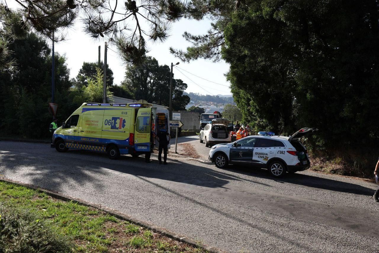 Los servicios de emergencias en el punto del suceso.