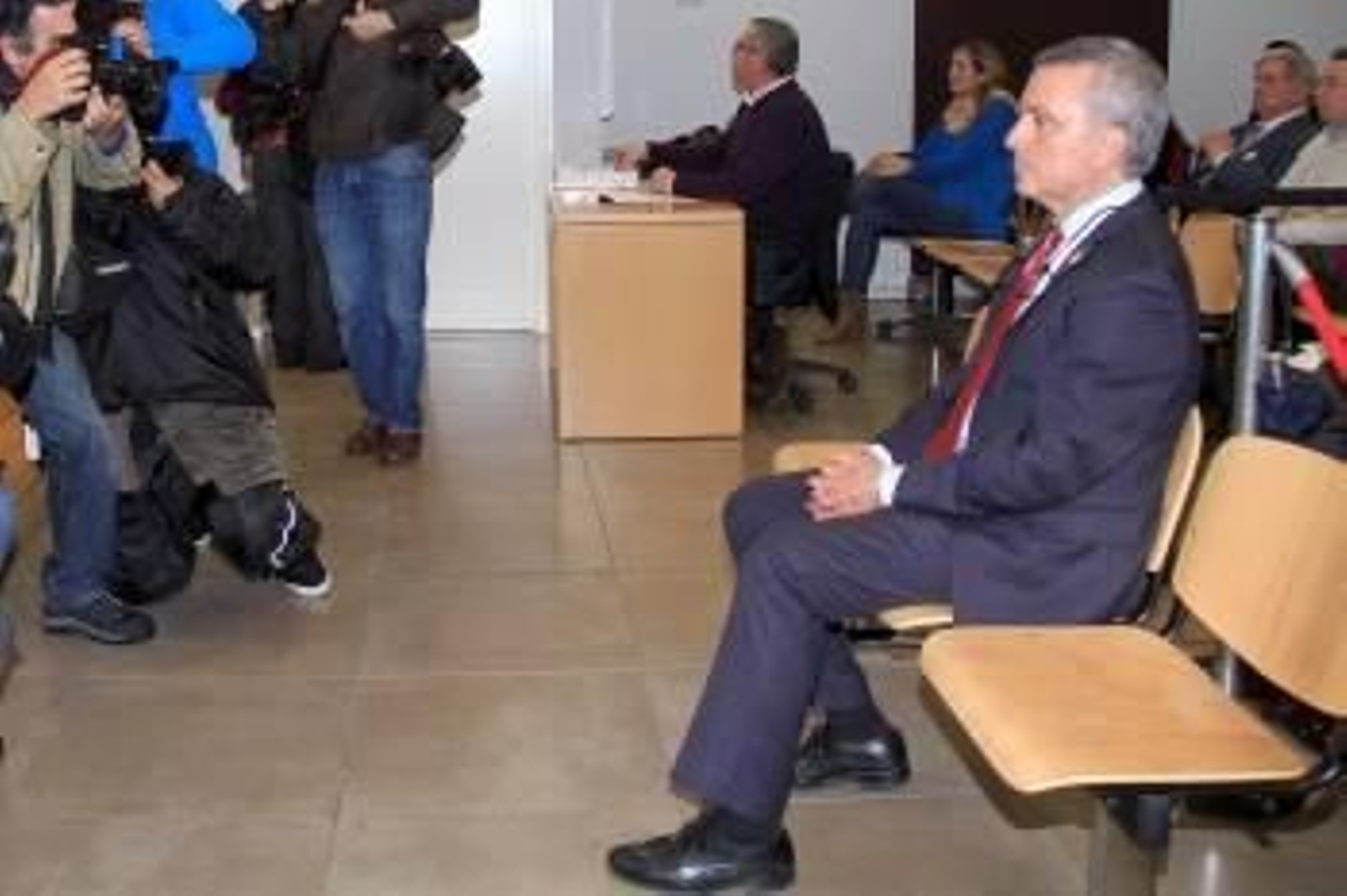 Ortega Cano, durante una de las sesiones del juicio en Sevilla. (Foto: ARCHIVO)