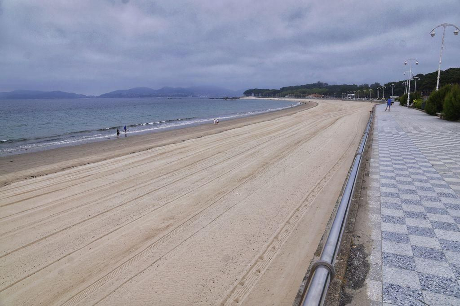 Samil desierto en junio