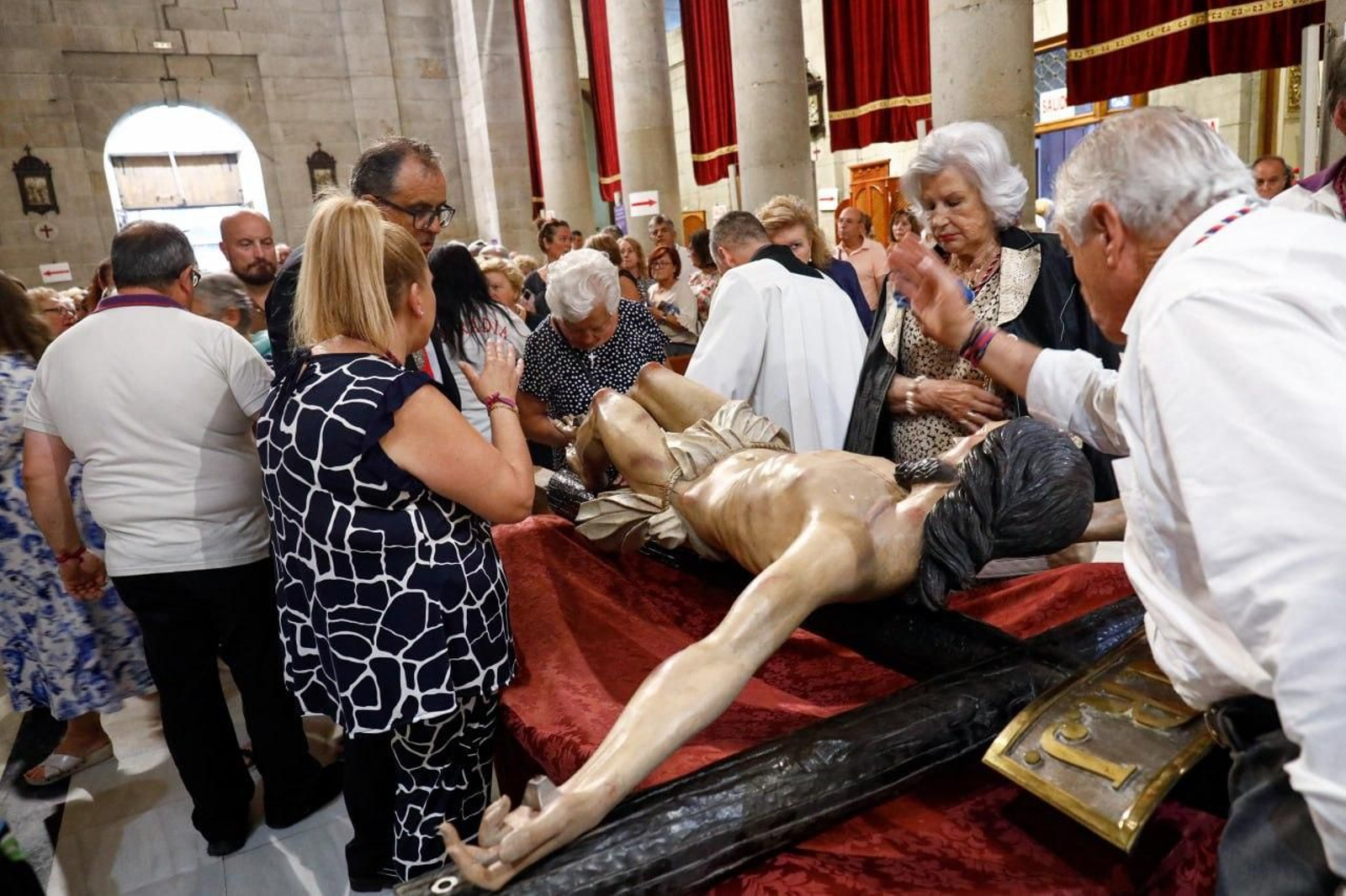 El descendimiento del Cristo de la Victoria en Vigo. // Jorge Santomé