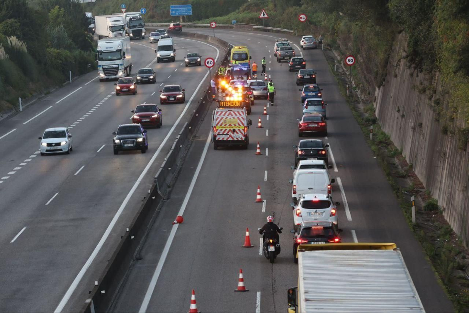Retenciones por el accidente múltiple en Puxeiros. // Alberte