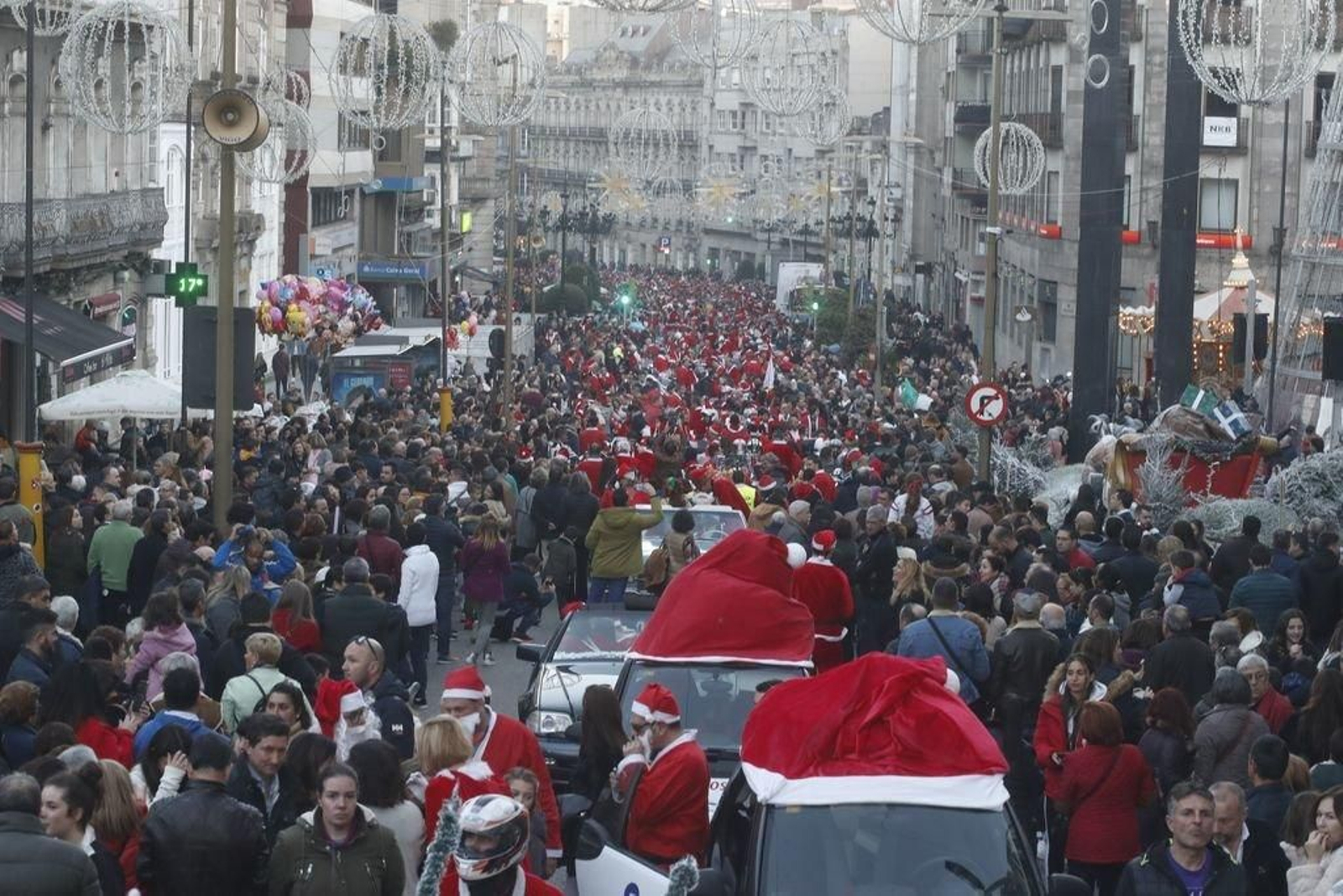 La papanoelada motera toma las calles de Vigo 24