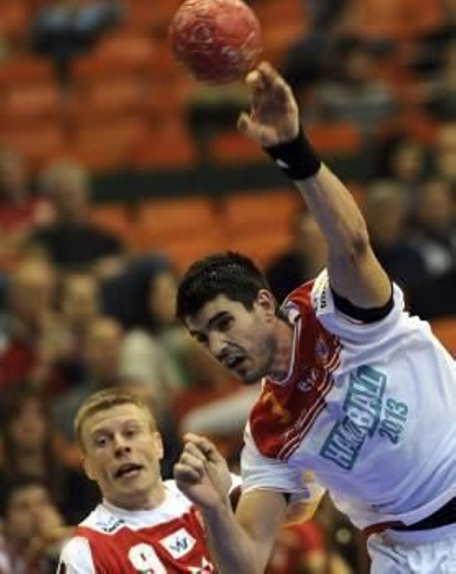 El islandés Valur Gudjon Sigurdsson (i) frente al español Eduardo Gurbindo (Foto: EFE)