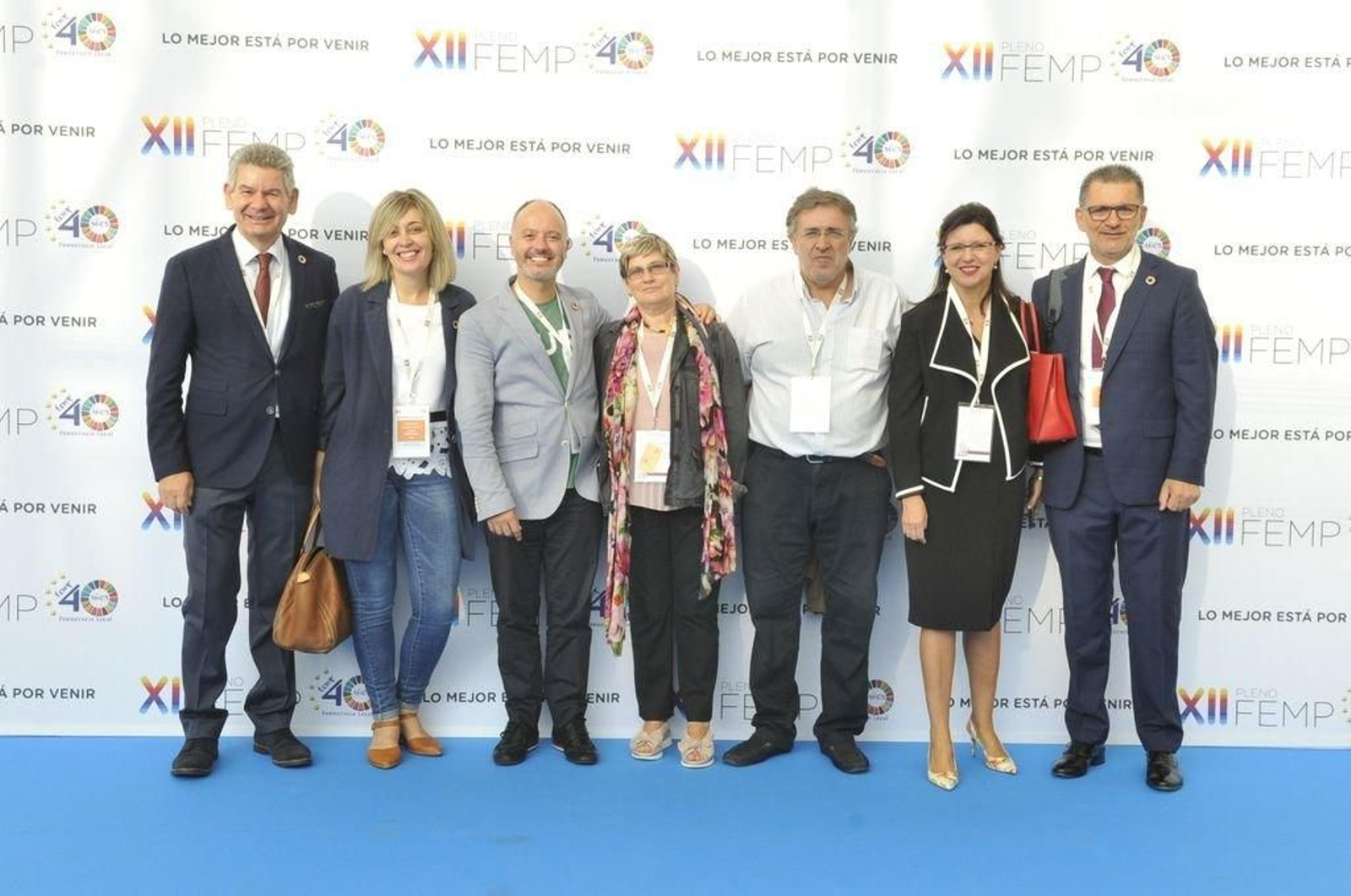 Santos Héctor, Patricia Rodríguez, David Regades con una funcionaria jubilada de la FEMP, Javier Pardo, María