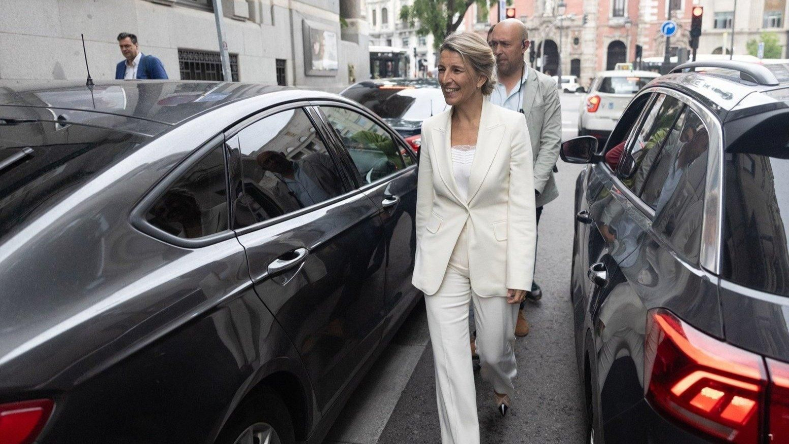 La vicepresidenta segunda del Gobierno y ministra de Trabajo y Economía Social, Yolanda Díaz, a su salida de la comparecencia. // E.P.