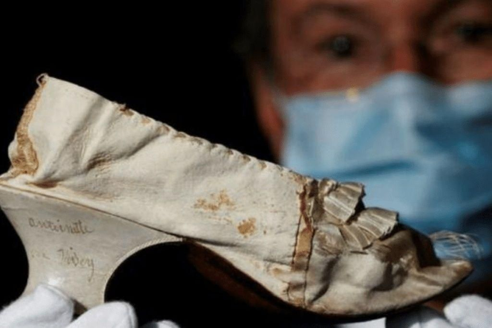 El zapato subastado.