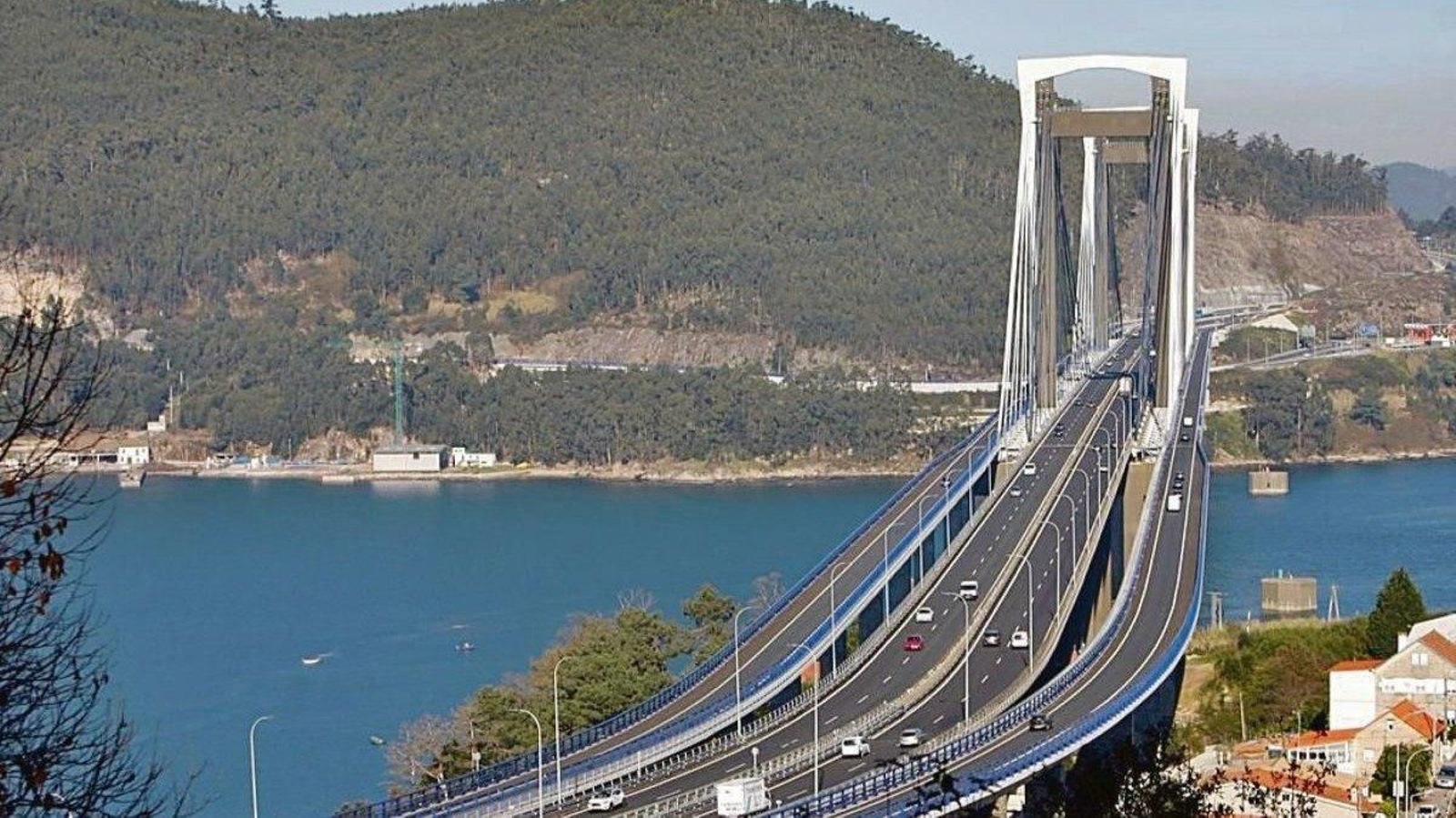 La gestión de la AP-9 y su concesión sigue enfrentando a los grupos políticos de Galicia.