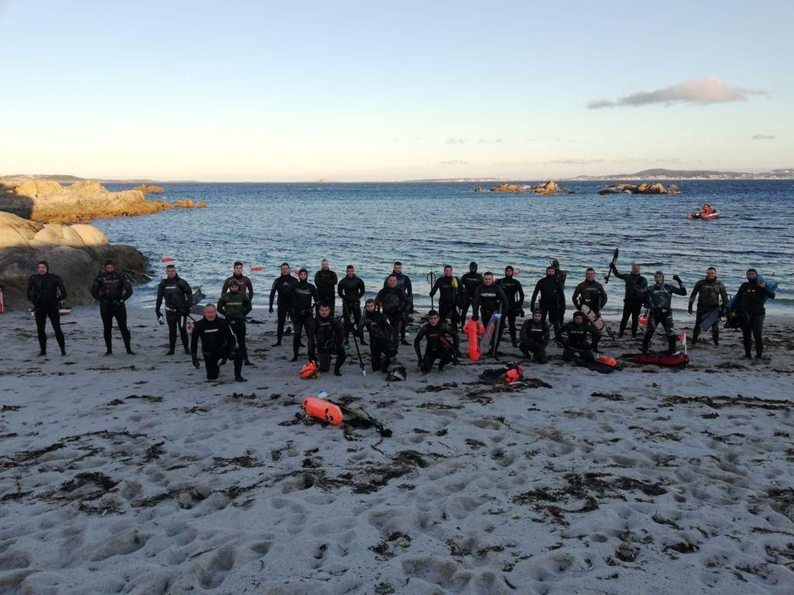 La playa Con Negro de San Vicente do Grove fue el epicentro de un evento con numerosos premiados.