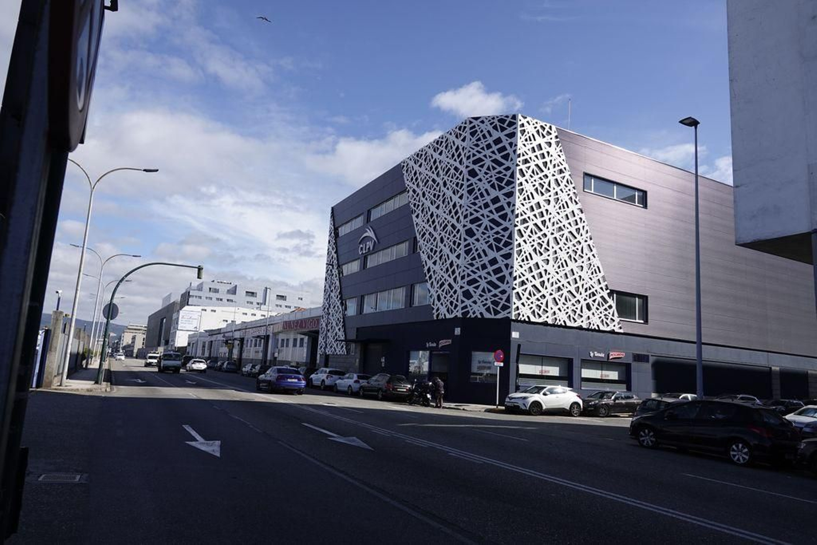 El CLPV ocupa dos naves frigoríficas de Beiramar.