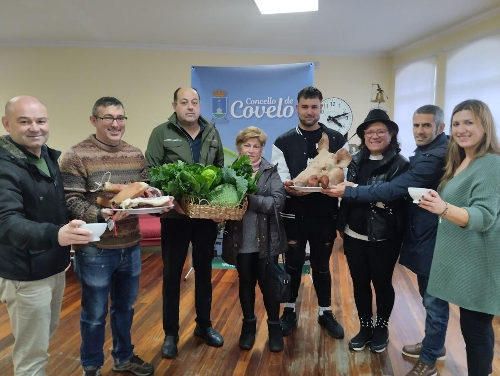 Muestra de los productos locales que componen el Cocido de Covelo.