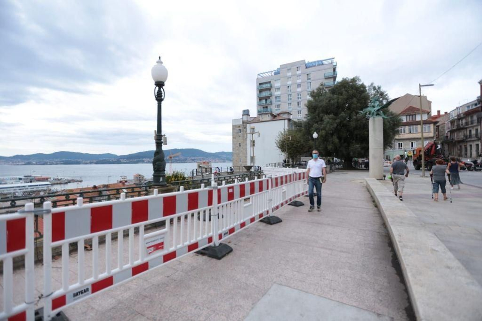 El mirador del Paseo de Alfonso, vallado.