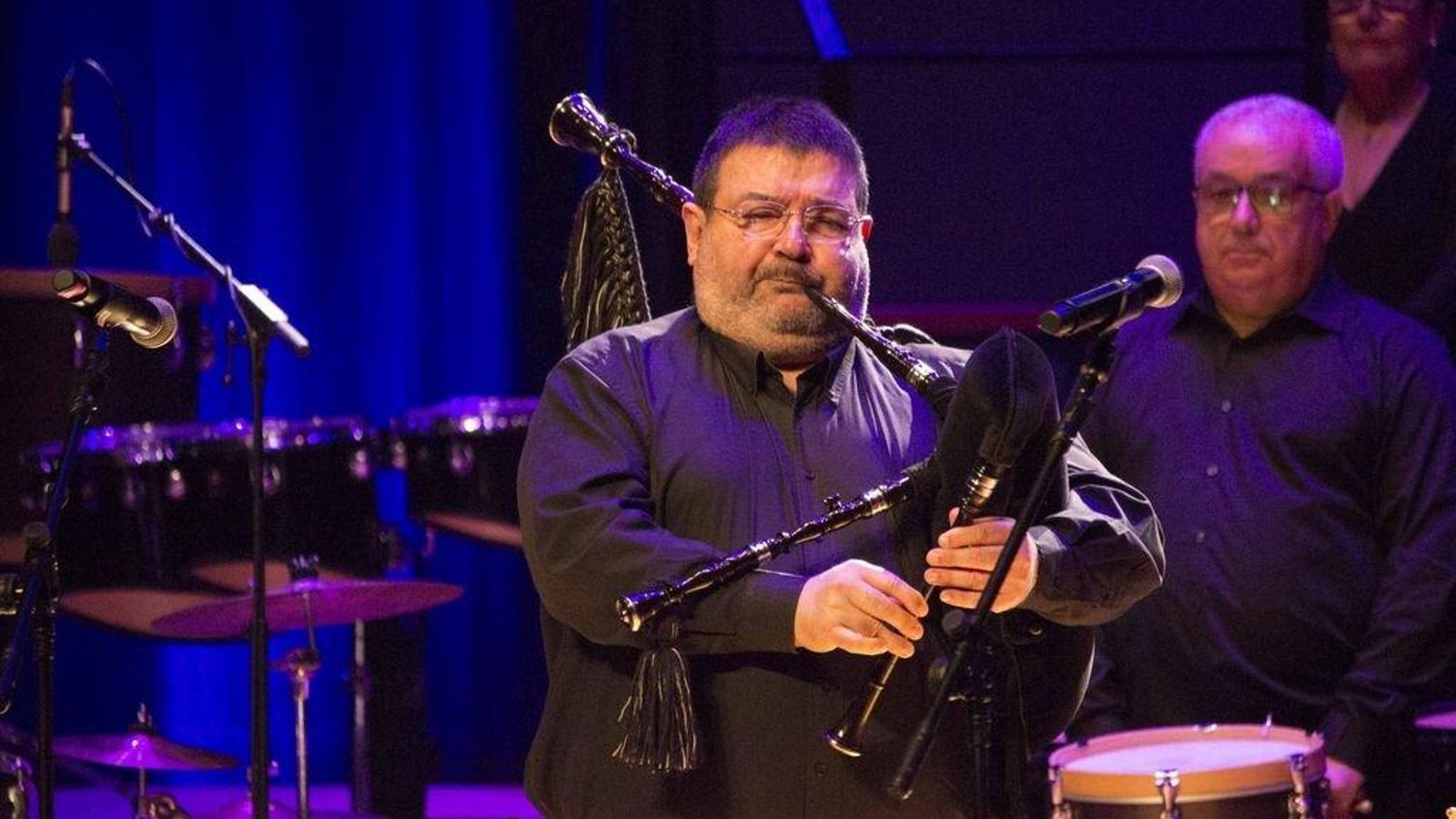 Un momento de la actuación de la banda de gaitas de la provincia de Pontevedra.