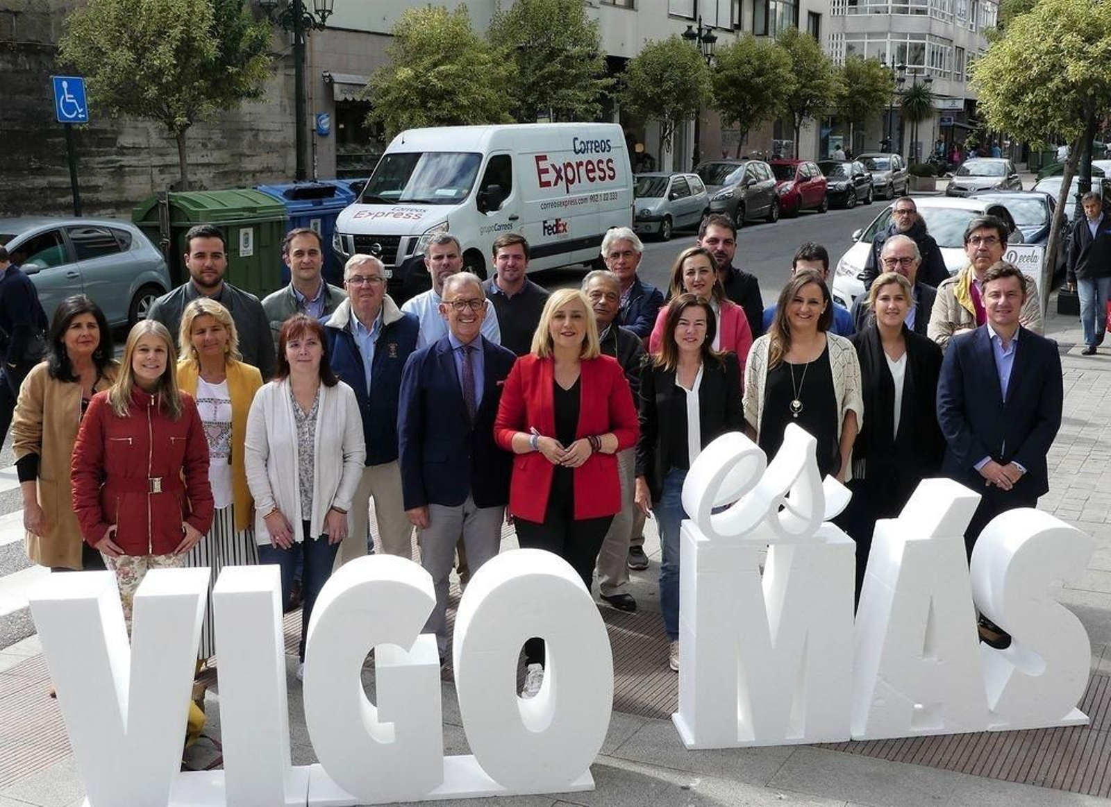 Elena Muñoz responde al déficit por la eliminación de 3.000 estacionamientos con las humanizaciones.