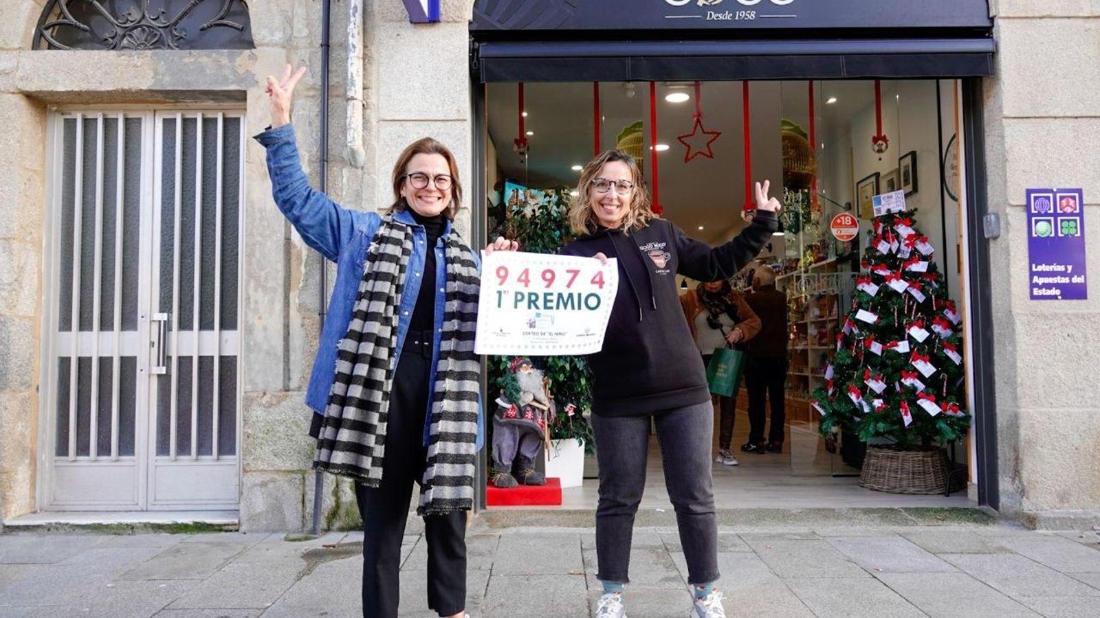 El kiosko Cocó vendió un décimo del primer premio del Sorteo del Niño 2024. // Vicente Alonso