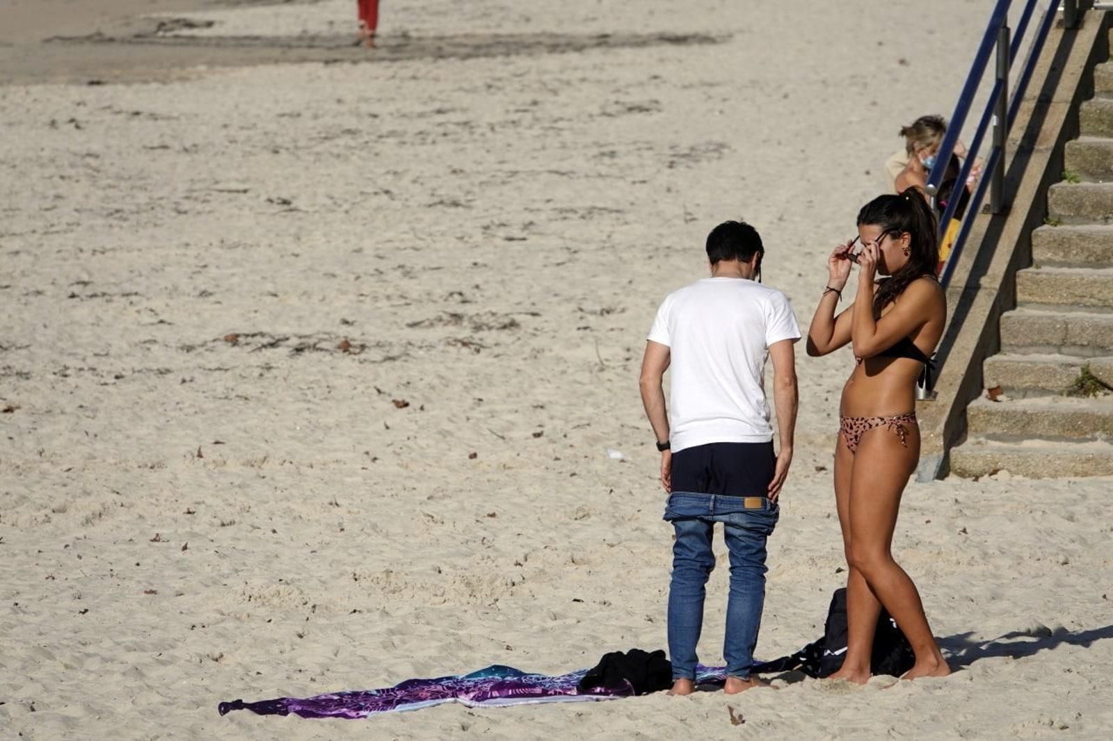 Fin de año con tiempo de verano en Vigo. Playa de Samil. // Vicente Alonso