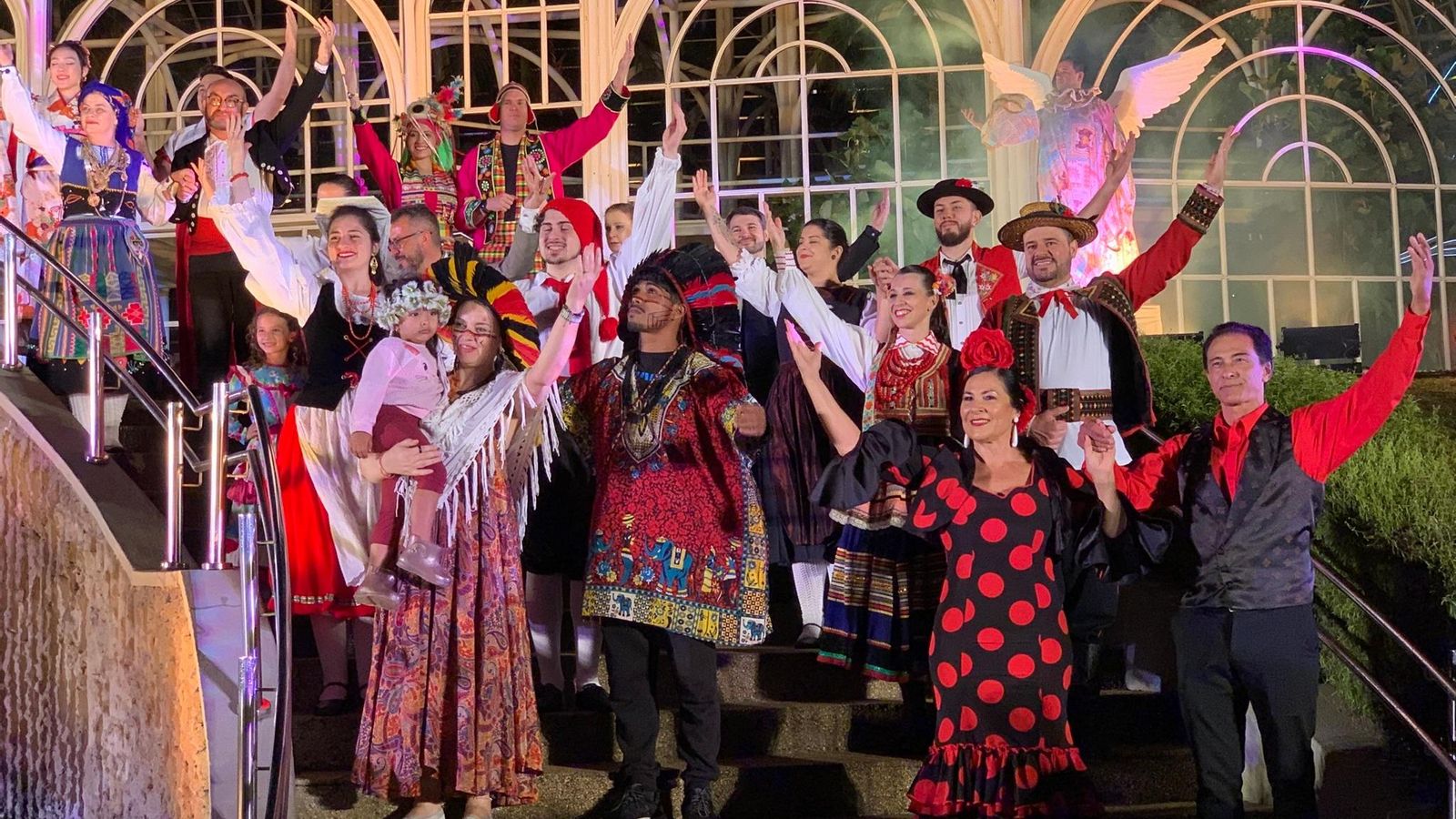 Espetáculo Ópera de las Etnis - Un cuento de Navidad -Jardin Botánico