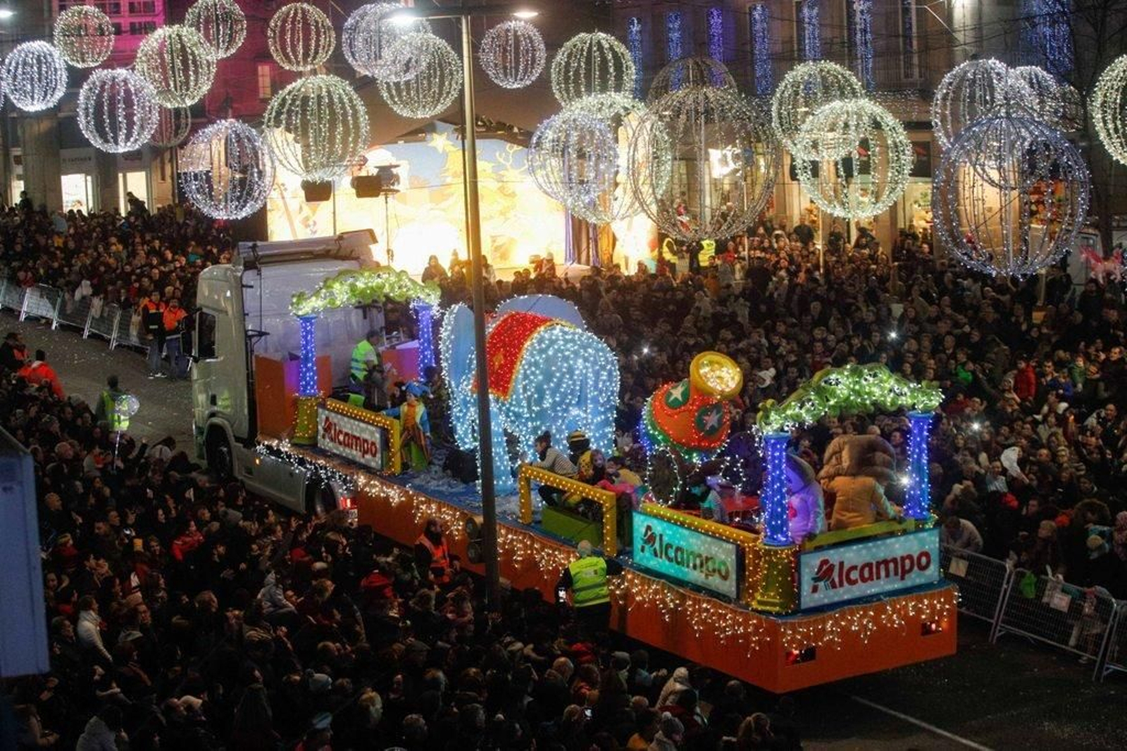 La Cabalgata de los Reyes Magos en Vigo - Adrián 07